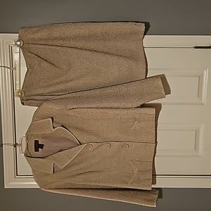 Womens Skirt Suit. Size 18. Blacker by Stanley Blacker. Tan and cream.